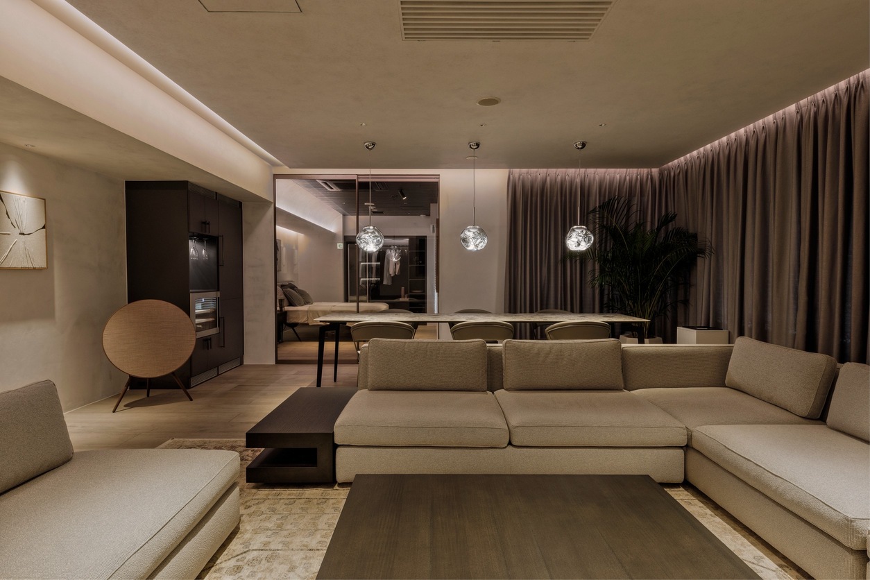 Grand Dining — Material & Light